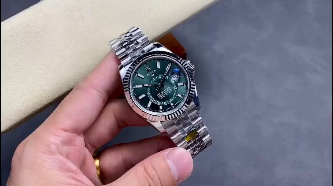 Replica Rolex Sky Dweller 42 White Gold Fluted Bezel 336934 0002 Men's Watch