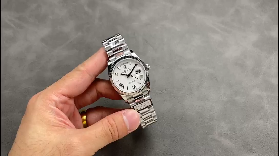 Replica Rolex Day Date 36 White Dial Fluted Bezel White Gold m128239 0059 President Watch
