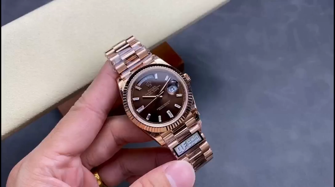 Replica Rolex Day Date 40 18kt Everose Gold Rolex President Chocolate Dial m228235 0003