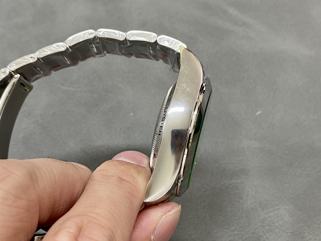 Rolex Milgauss 116400GV Stainless Steel Black Dial 40MM Mens Replica Watch