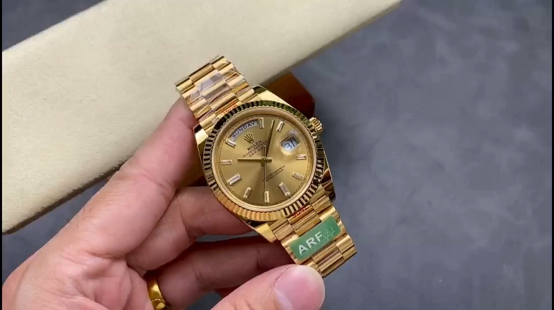 Replica Rolex Day Date 40 Yellow Gold Champagne Dial m228238 0005