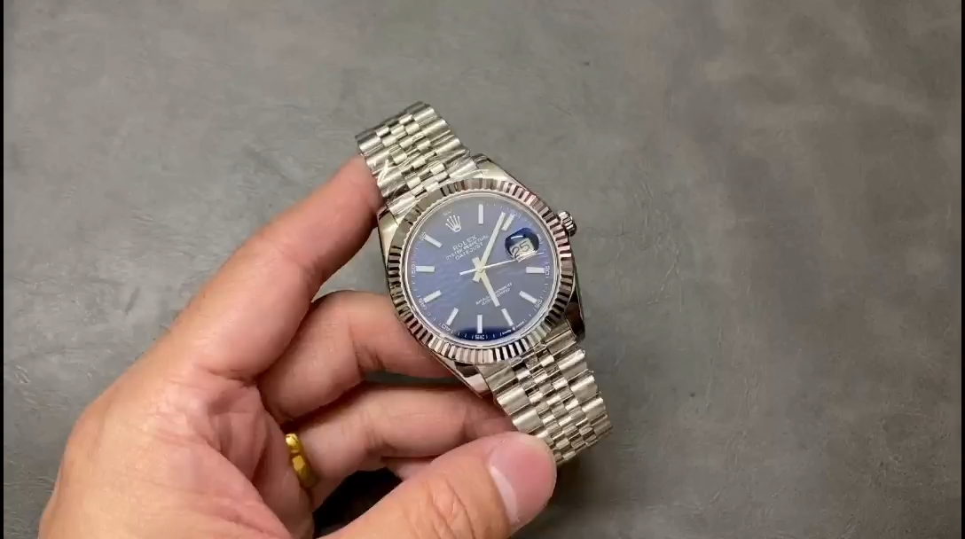 Replica Rolex Datejust 41mm Pre owned Blue Motif Dial Jubilee Bracelet 126334