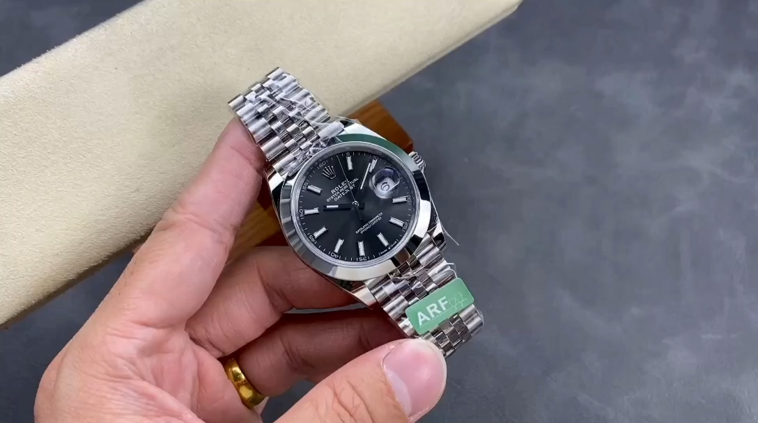 Replica Rolex Datejust 41 Stainless Steel Grey Dial Jubilee Band M126300 0008 Men's Watch