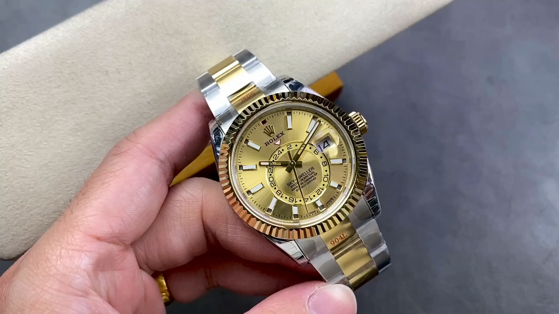 336933 0001 Rolex Sky Dweller Champagne Dial Yellow Gold Replica Watch