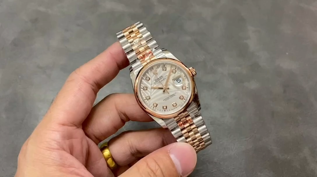 Replica Rolex Datejust 36mm 126201 0038 Silver Palm Motif Dial Oyster Bracelet Watch