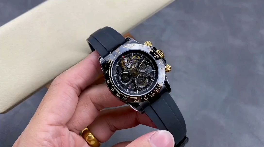 Replica Rolex Daytona Blaken Black 11 Mirror Skeleton Dial 40mm Men's Watch