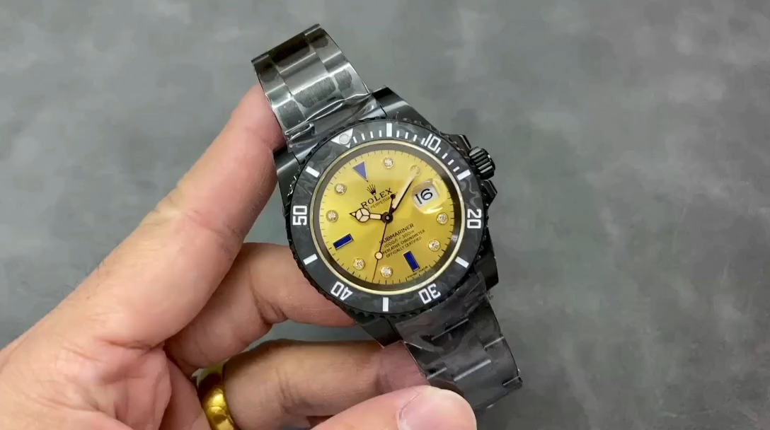Replica Rolex Submariner Diw 116610 PVD-DLC Stainless Steel Carbon Fiber Bezel Champagne Dial