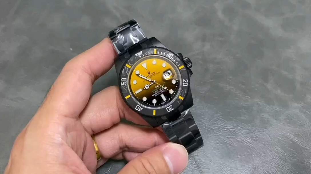 Replica Rolex Submariner 116610 PVD-DLC Stainless Steel Carbon Fiber Bezel Yellow & Black Dial