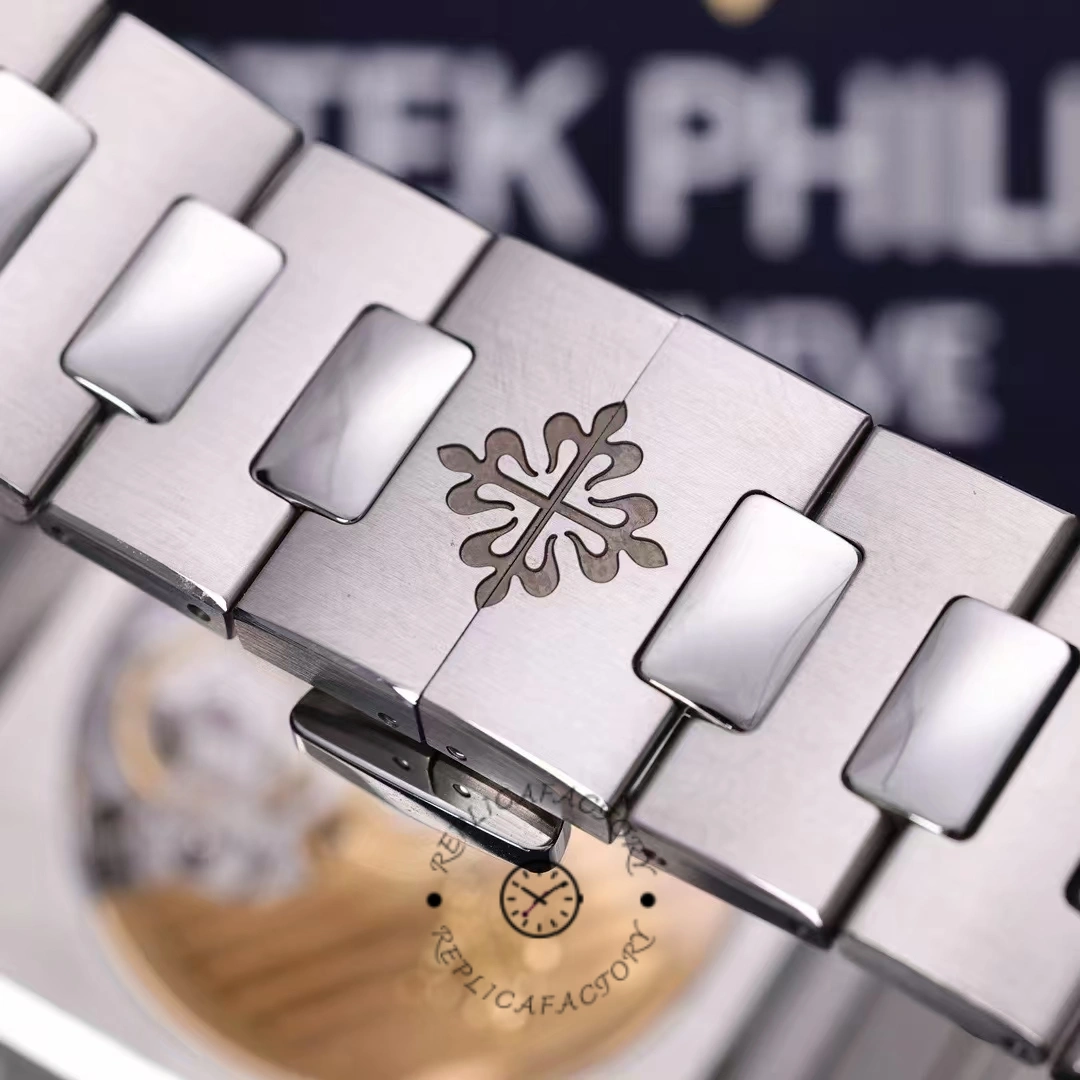 Patek Philippe Cubitus Date Sweep Seconds 5821 1A 001 Men's Watch